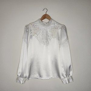 Vintage Olive Womens Large White Beaded Shoulder Pads Blouse Shine